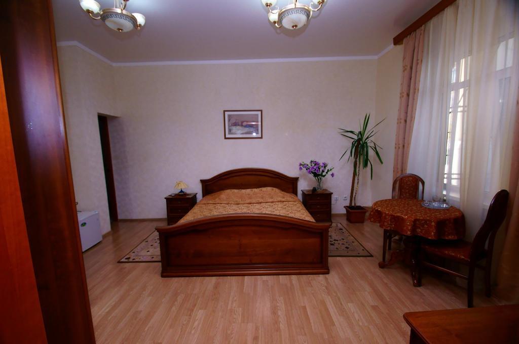 Lira Hotel Saratov Chambre photo